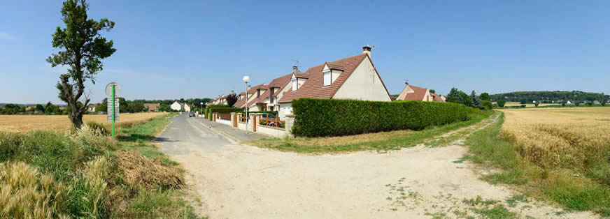 Baillet-en-France, lotissement face aux champs