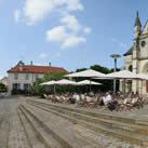 Gonesse, place devant l’église