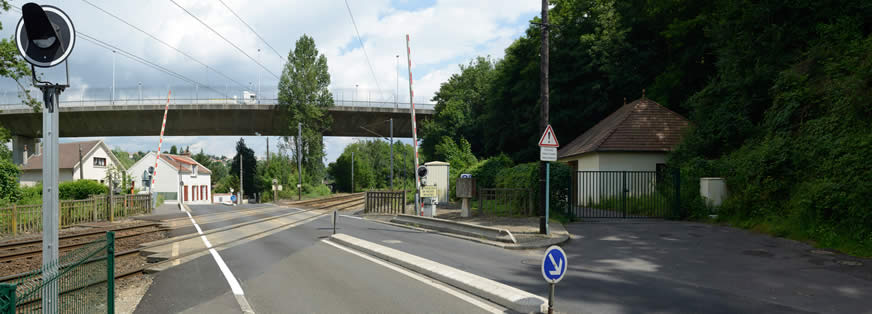 Pontoise, passage à niveau